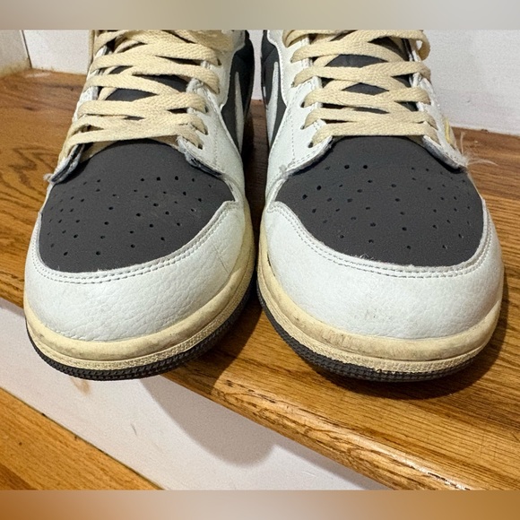 Nike Men's Black and Cream Sneakers - Picture 3 of 14